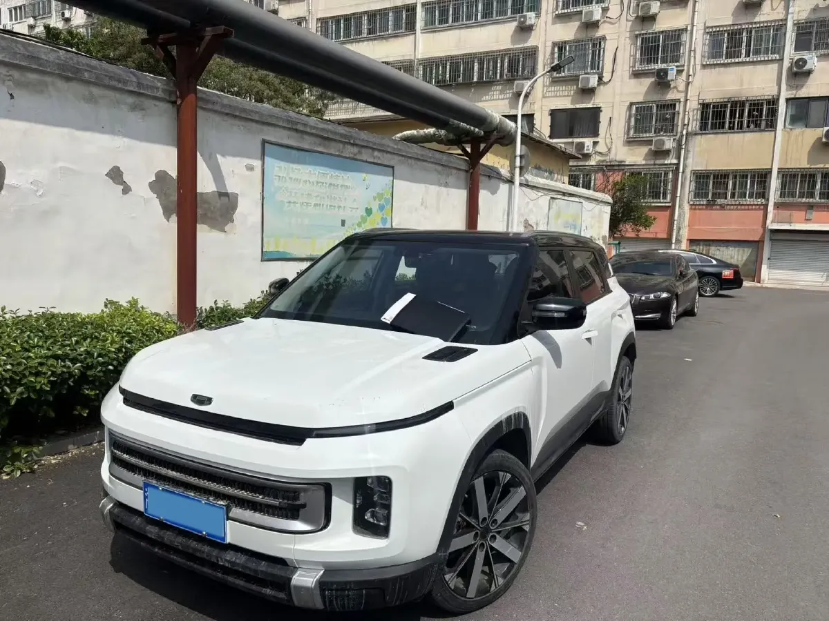 2023 Geely ICON 1.5T 181HP L4 7DCT,autocango,china used car exporter,china ev exporter,chinese used car exporter,chinese used ev exporter