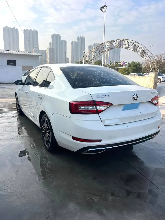 2019 Skoda Octavia 1.5L 116HP L4 6AT,autocango,china used car exporter,china ev exporter,chinese used car exporter,chinese used ev exporter