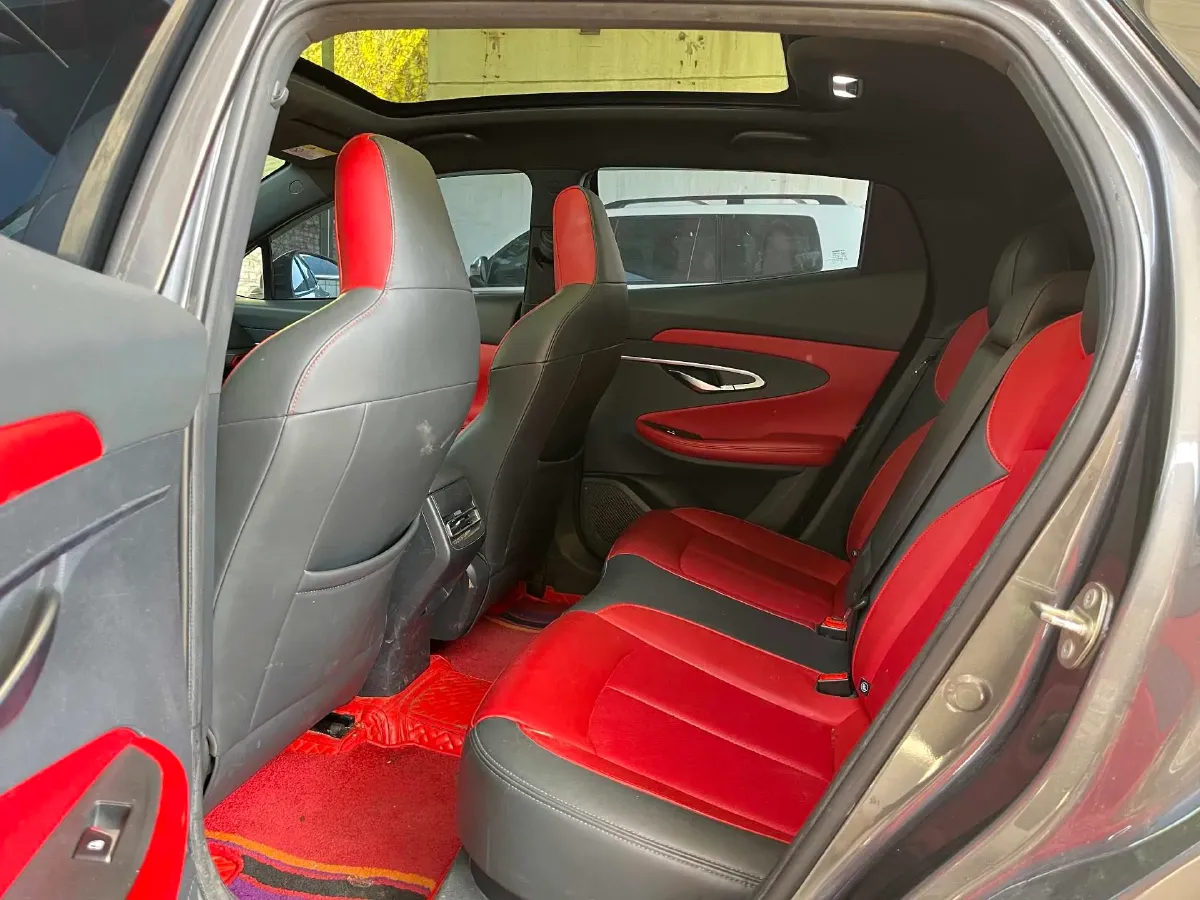 2020 ChangAn UNI-T 1.5T 180HP L4 7DCT,autocango,china used car exporter,china ev exporter,chinese used car exporter,chinese used ev exporter