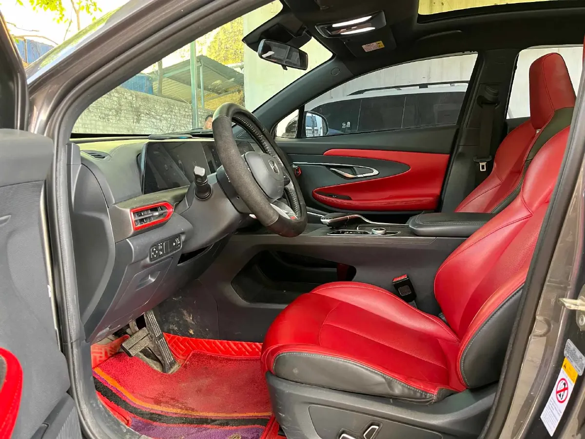 2020 ChangAn UNI-T 1.5T 180HP L4 7DCT,autocango,china used car exporter,china ev exporter,chinese used car exporter,chinese used ev exporter