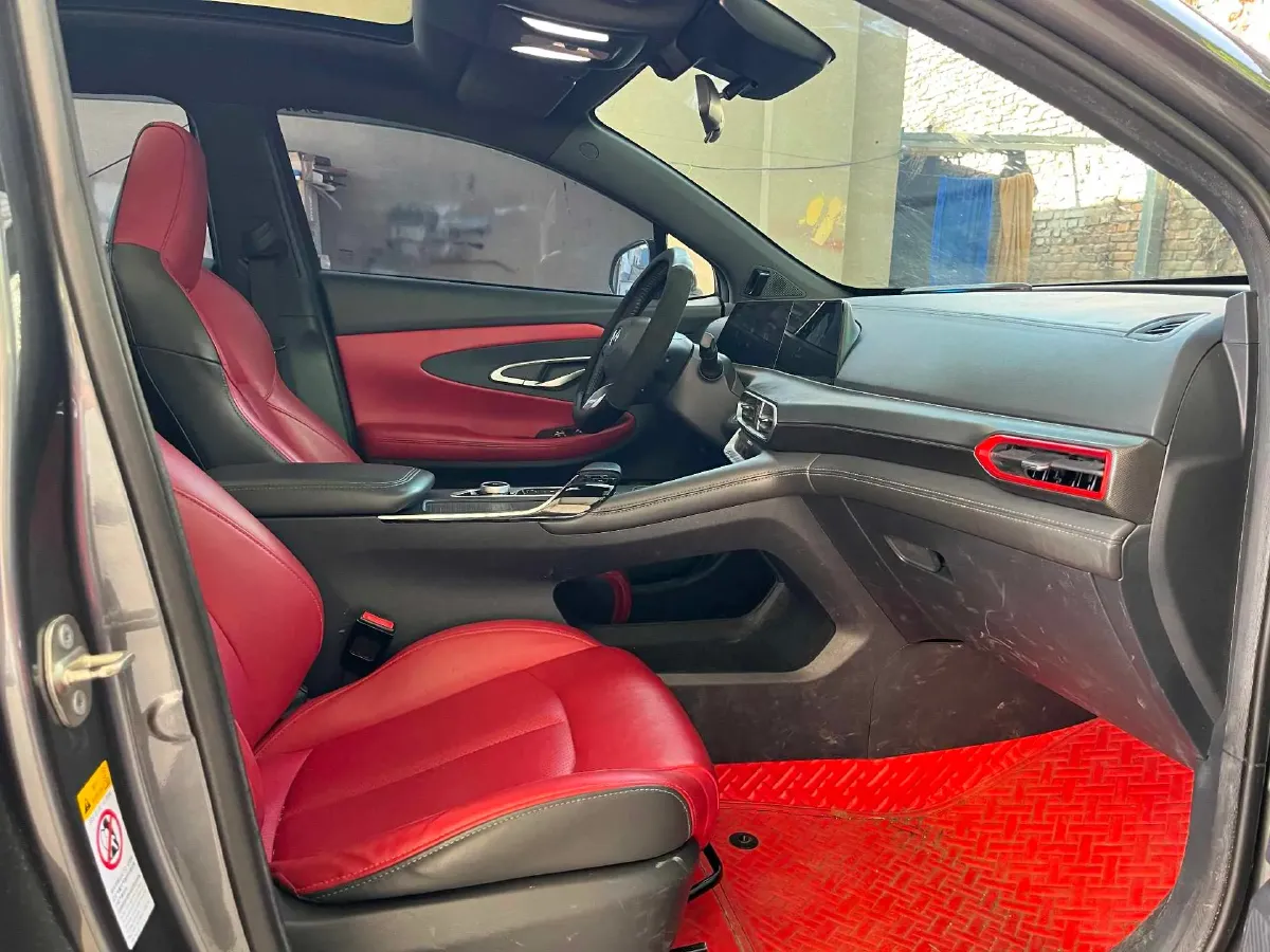 2020 ChangAn UNI-T 1.5T 180HP L4 7DCT,autocango,china used car exporter,china ev exporter,chinese used car exporter,chinese used ev exporter