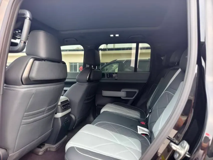 2023 FangChengBao Bao 5 1.5T 194HP L4 E-CVT PHEV 31.8KWH,autocango,china used car exporter,china ev exporter,chinese used car exporter,chinese used ev exporter