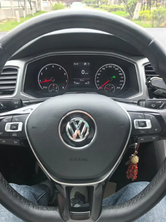 2019 Volkswagen T-Roc 1.4T 131HP L4 7DCT,autocango,china used car exporter,china ev exporter,chinese used car exporter,chinese used ev exporter