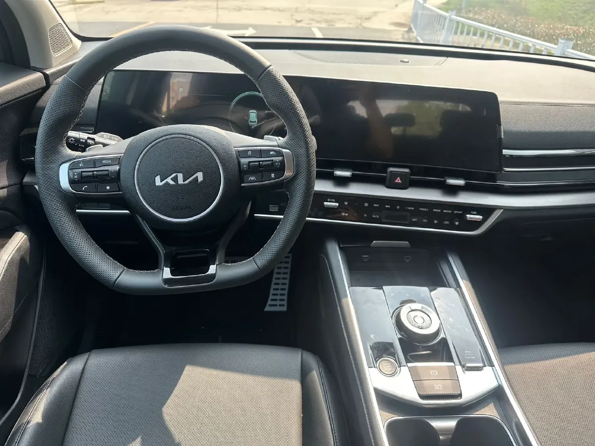 2025 Kia Sportage 2.0T 236HP L4 8AT,autocango,china used car exporter,china ev exporter,chinese used car exporter,chinese used ev exporter
