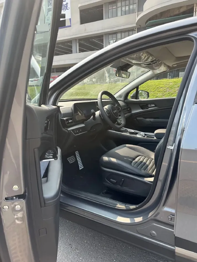 2025 Kia Sportage 2.0T 236HP L4 8AT,autocango,china used car exporter,china ev exporter,chinese used car exporter,chinese used ev exporter