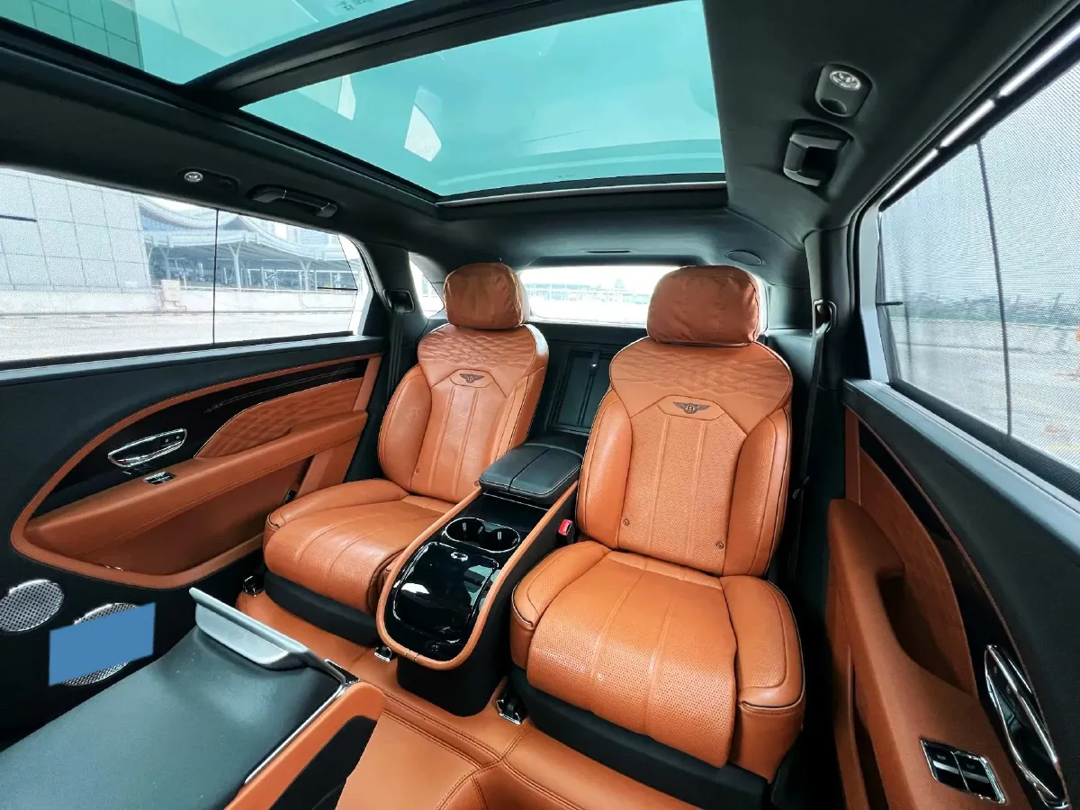 2024 Bentley Bentayga 4.0T 550HP V8 8AT,autocango,china used car exporter,china ev exporter,chinese used car exporter,chinese used ev exporter