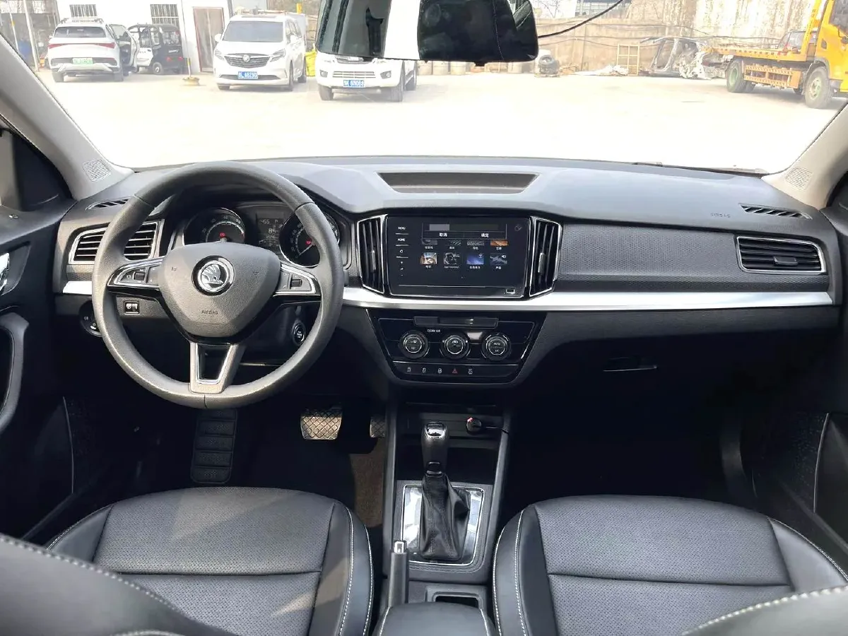 2021 Skoda Kamiq 1.5L 112HP L4 6AT,autocango,china used car exporter,china ev exporter,chinese used car exporter,chinese used ev exporter