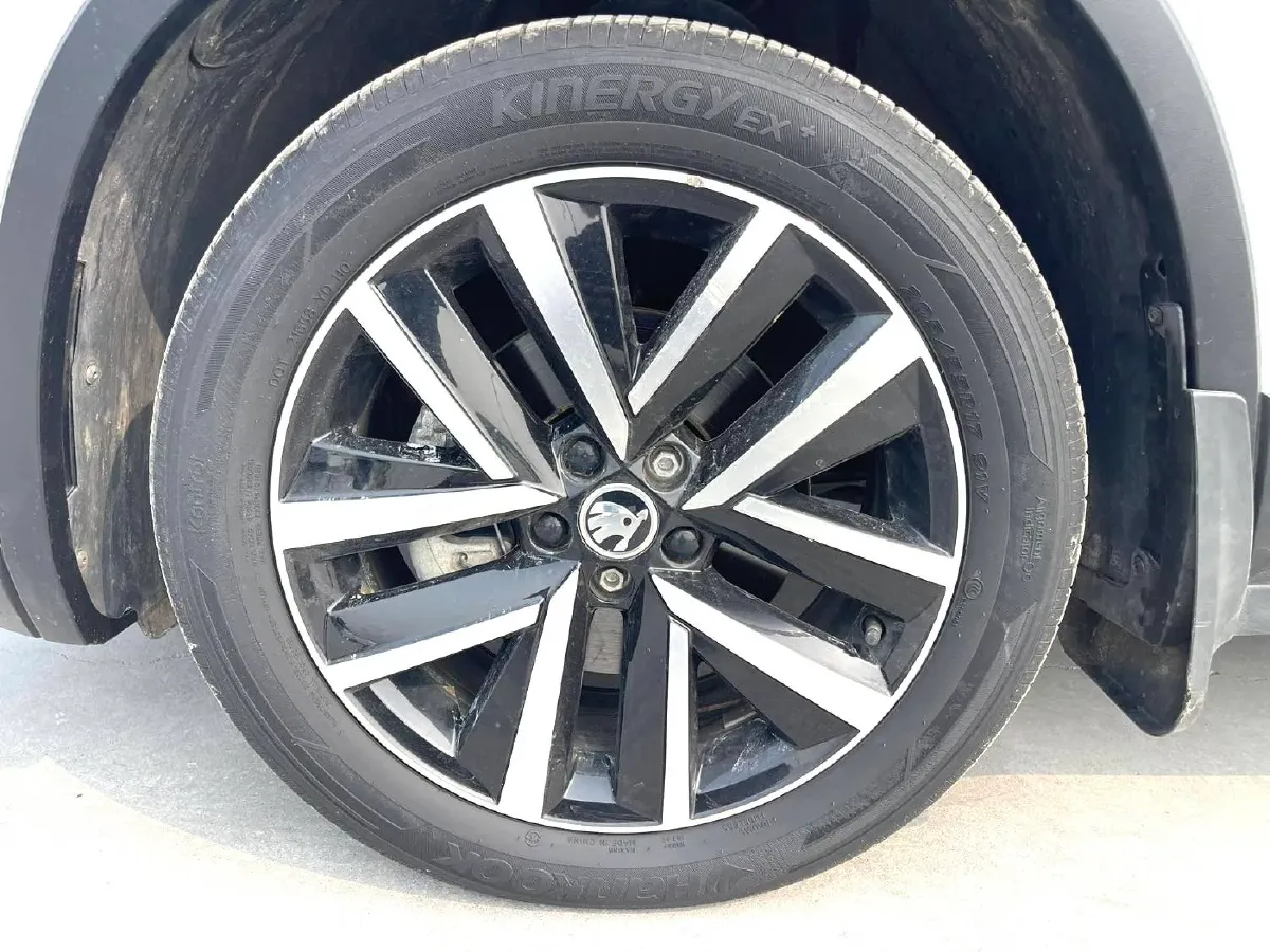 2021 Skoda Kamiq 1.5L 112HP L4 6AT,autocango,china used car exporter,china ev exporter,chinese used car exporter,chinese used ev exporter