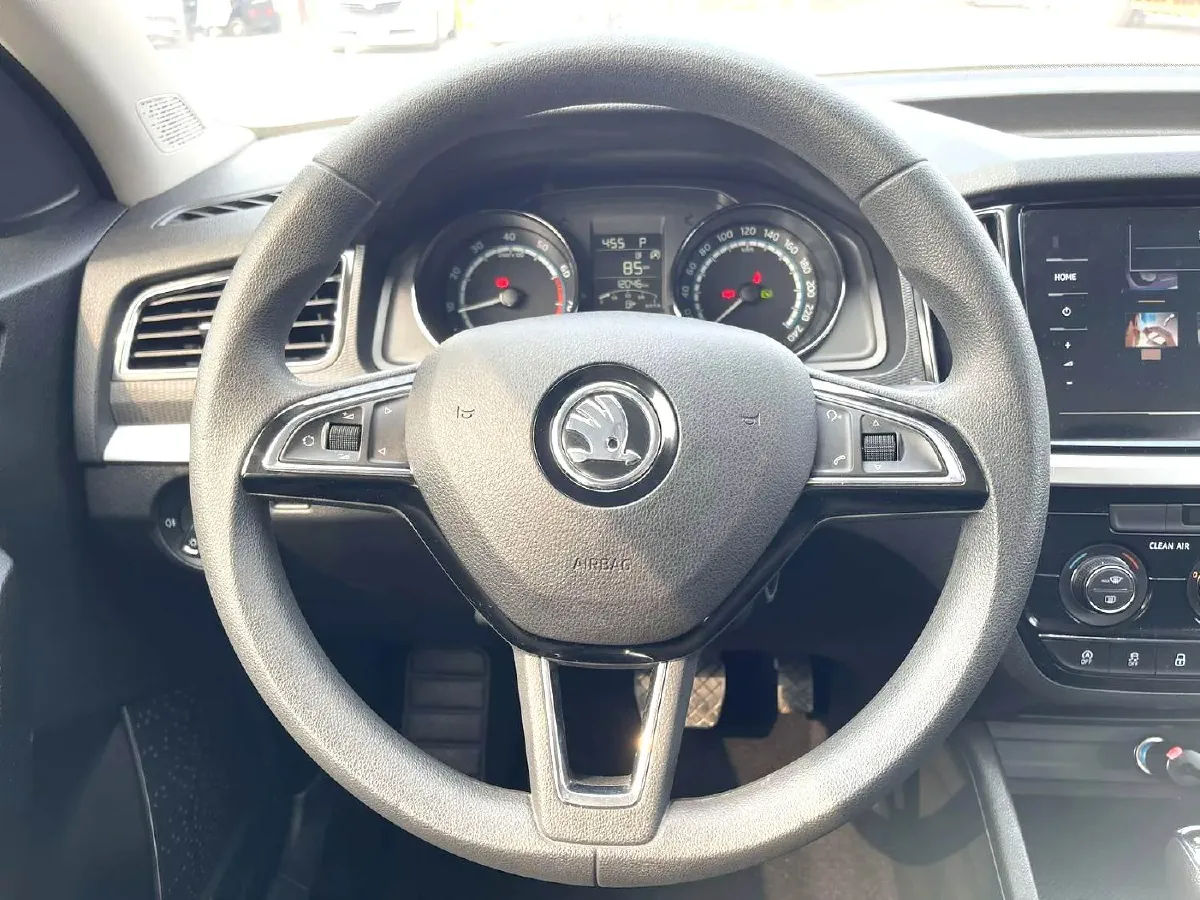 2021 Skoda Kamiq 1.5L 112HP L4 6AT,autocango,china used car exporter,china ev exporter,chinese used car exporter,chinese used ev exporter