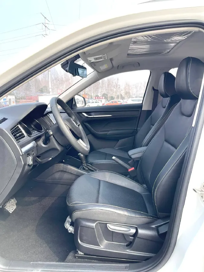 2021 Skoda Kamiq 1.5L 112HP L4 6AT,autocango,china used car exporter,china ev exporter,chinese used car exporter,chinese used ev exporter