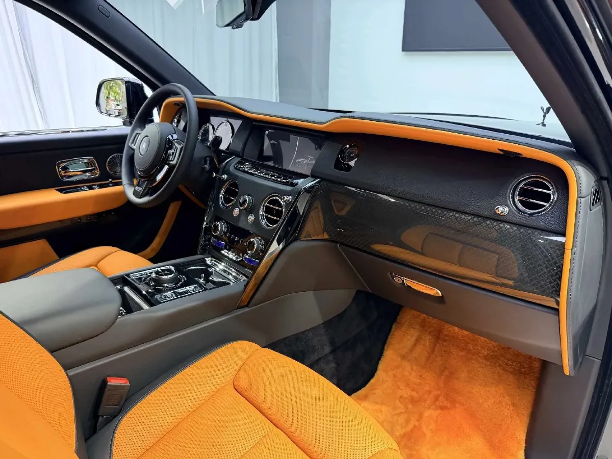 2020 Rolls-Royce Cullinan 6.7T 600HP V12 8AT,autocango,china used car exporter,china ev exporter,chinese used car exporter,chinese used ev exporter