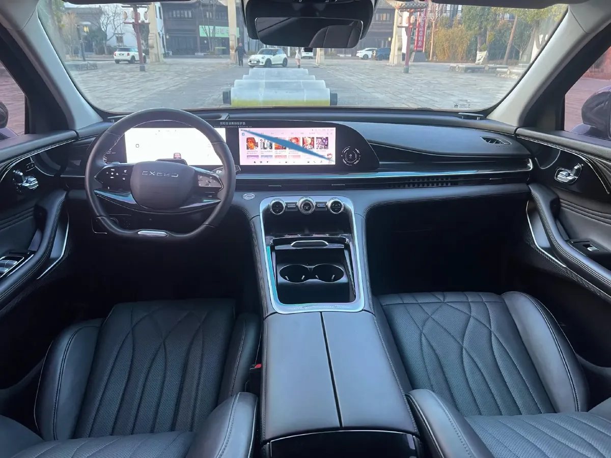 2023 Exceed RX 2.0T 261HP L4 7DCT,autocango,china used car exporter,china ev exporter,chinese used car exporter,chinese used ev exporter