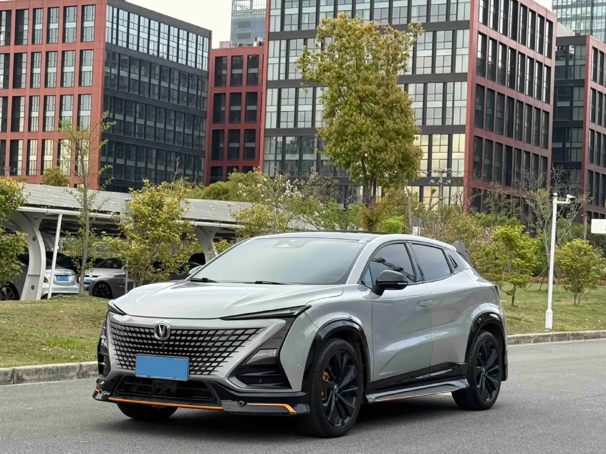 2021 ChangAn UNI-T 1.5T 180HP L4 7DCT,autocango,china used car exporter,china ev exporter,chinese used car exporter,chinese used ev exporter