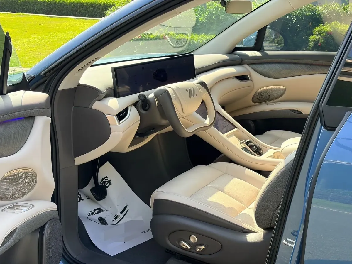 2025 IM LS6 BEV 75KWH,autocango,china used car exporter,china ev exporter,chinese used car exporter,chinese used ev exporter