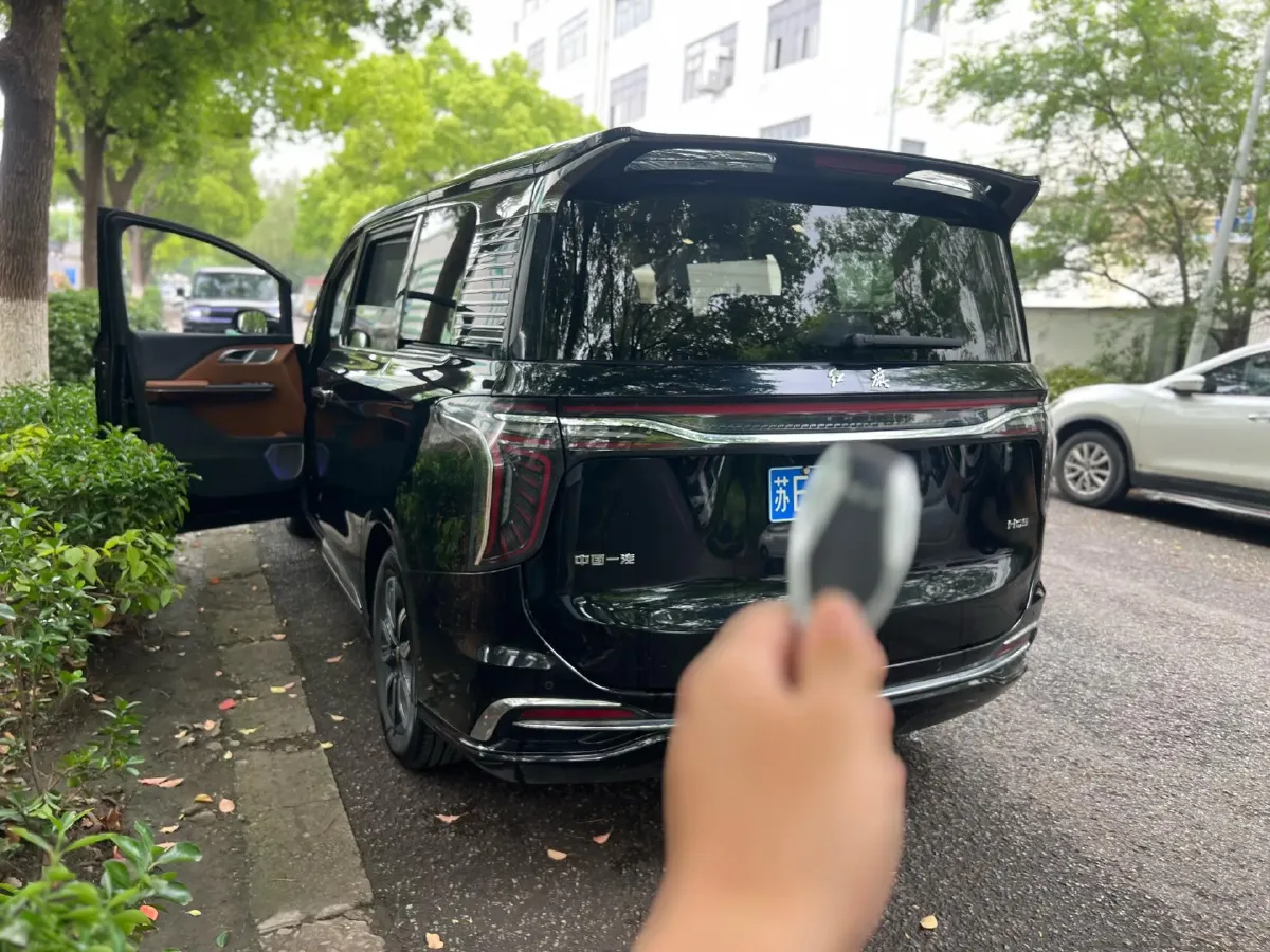 2023 HongQi HQ9 2.0T 252HP L4 8AT,autocango,china used car exporter,china ev exporter,chinese used car exporter,chinese used ev exporter