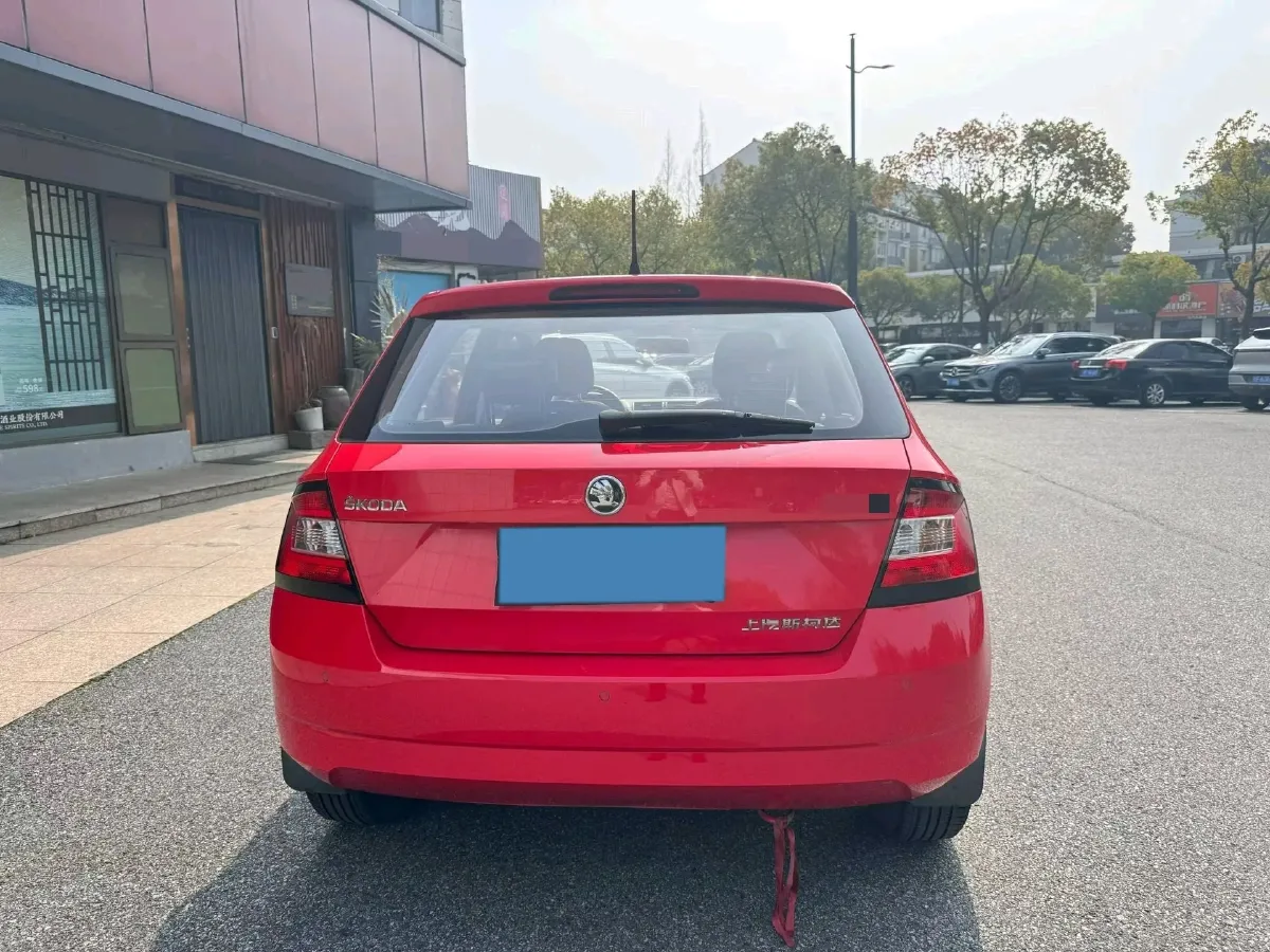 2017 Skoda Fabia 1.4L 90HP L4 6AT,autocango,china used car exporter,china ev exporter,chinese used car exporter,chinese used ev exporter