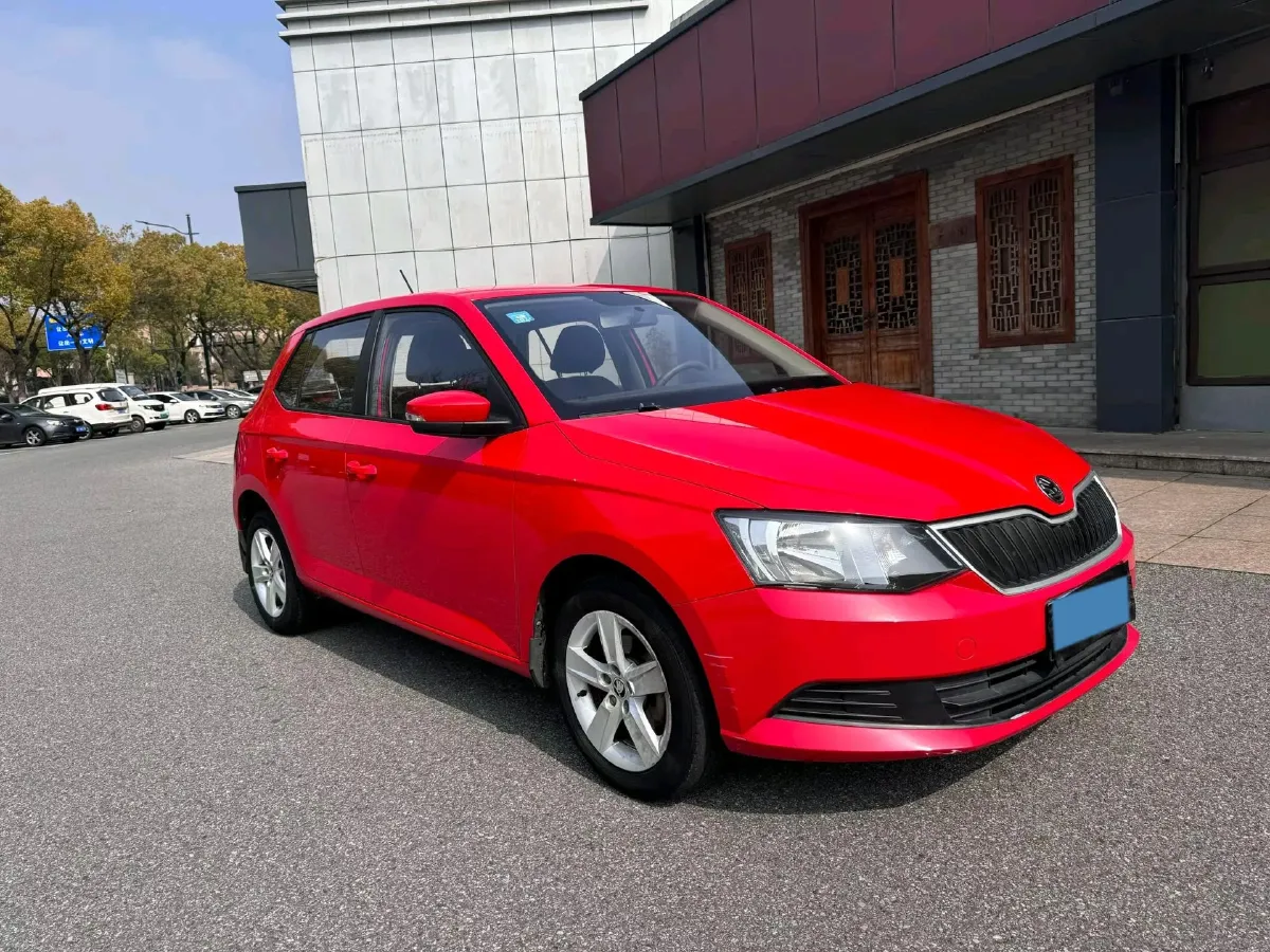 2017 Skoda Fabia 1.4L 90HP L4 6AT,autocango,china used car exporter,china ev exporter,chinese used car exporter,chinese used ev exporter