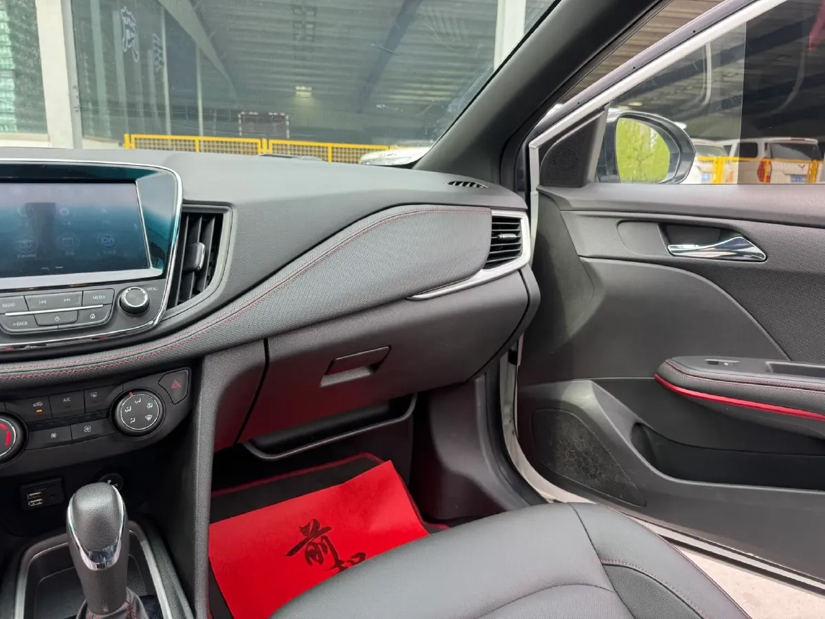 2019 Chevrolet Monza 1.3T 163HP L3 6AT,autocango,china used car exporter,china ev exporter,chinese used car exporter,chinese used ev exporter