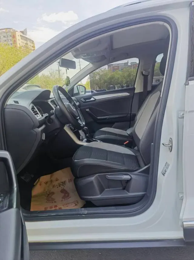 2021 Volkswagen T-Roc 1.4T 150HP L4 7DCT,autocango,china used car exporter,china ev exporter,chinese used car exporter,chinese used ev exporter