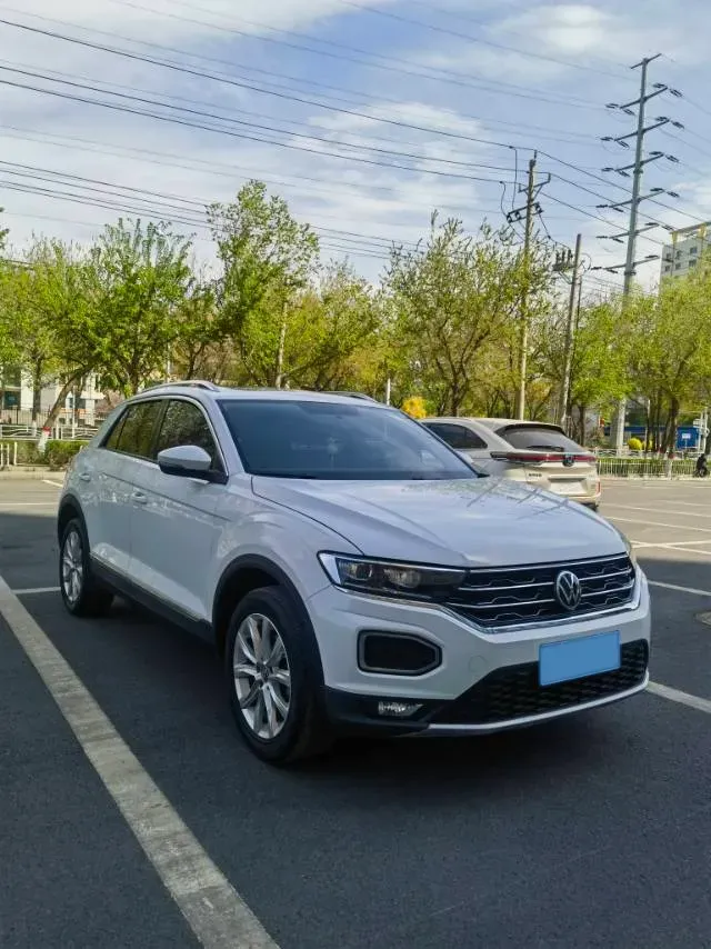 2021 Volkswagen T-Roc 1.4T 150HP L4 7DCT,autocango,china used car exporter,china ev exporter,chinese used car exporter,chinese used ev exporter