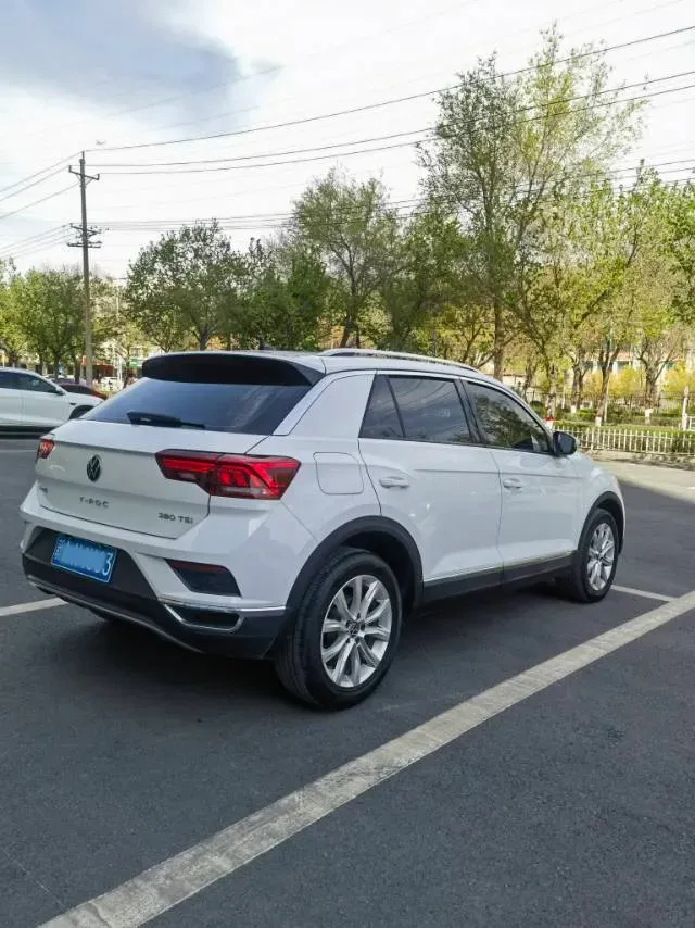 2021 Volkswagen T-Roc 1.4T 150HP L4 7DCT,autocango,china used car exporter,china ev exporter,chinese used car exporter,chinese used ev exporter