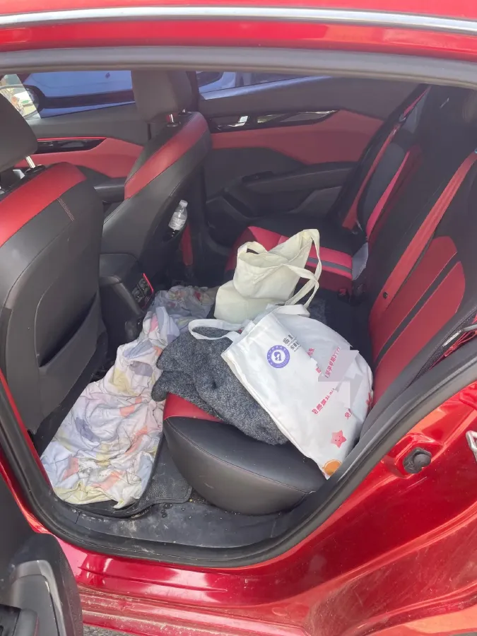 2023 DongFeng Aeolus YiXuan 1.5T 197HP L4 6DCT,autocango,china used car exporter,china ev exporter,chinese used car exporter,chinese used ev exporter