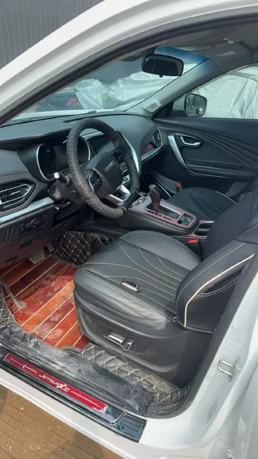 2018 SWM X7 1.5T 156HP L4 6AT,autocango,china used car exporter,china ev exporter,chinese used car exporter,chinese used ev exporter