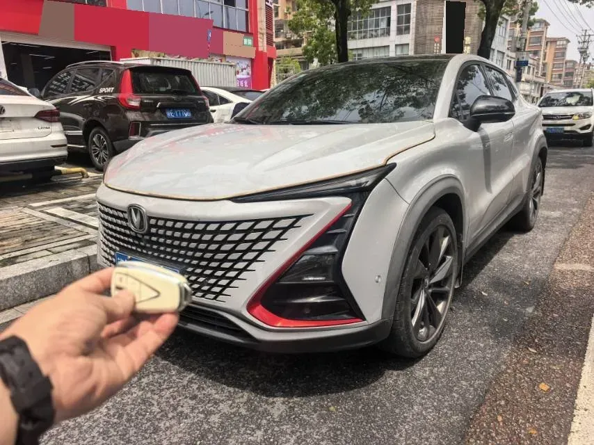 2020 ChangAn UNI-T 1.5T 180HP L4 7DCT,autocango,china used car exporter,china ev exporter,chinese used car exporter,chinese used ev exporter