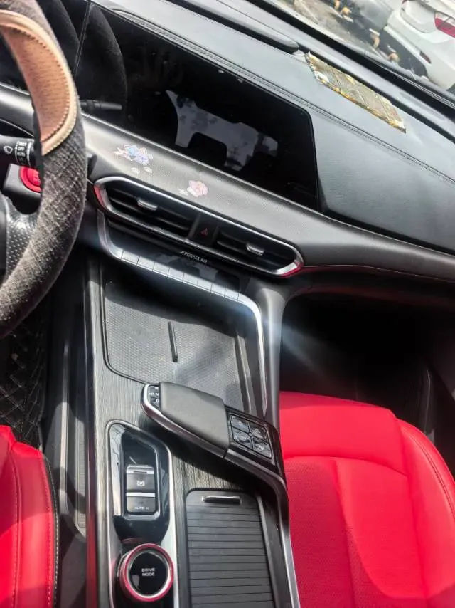 2020 ChangAn UNI-T 1.5T 180HP L4 7DCT,autocango,china used car exporter,china ev exporter,chinese used car exporter,chinese used ev exporter