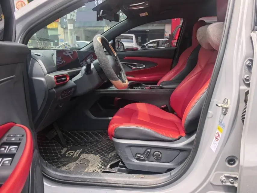 2020 ChangAn UNI-T 1.5T 180HP L4 7DCT,autocango,china used car exporter,china ev exporter,chinese used car exporter,chinese used ev exporter