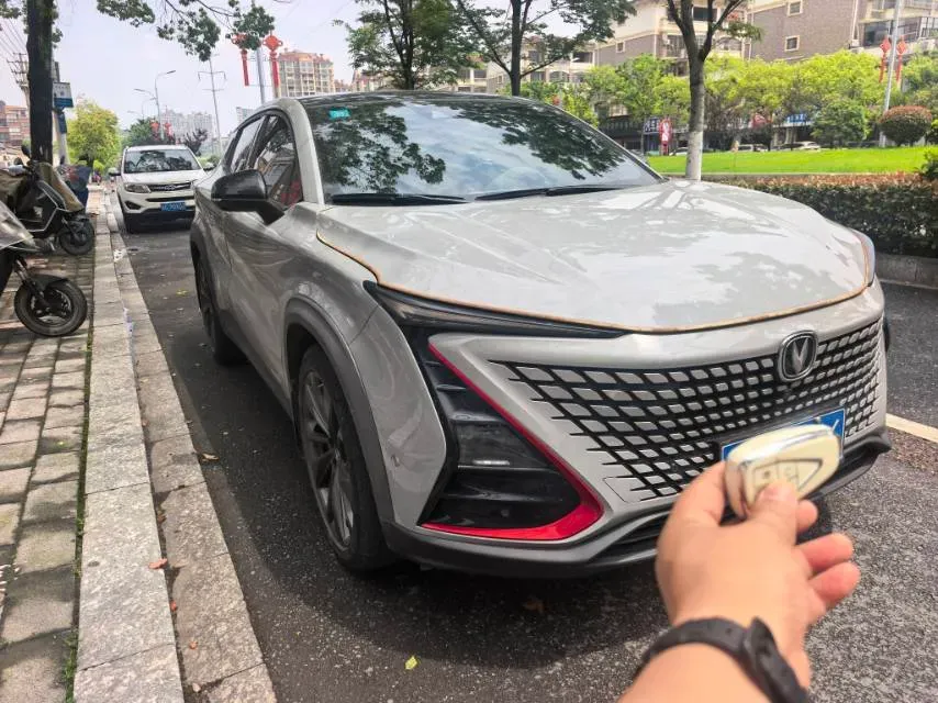 2020 ChangAn UNI-T 1.5T 180HP L4 7DCT,autocango,china used car exporter,china ev exporter,chinese used car exporter,chinese used ev exporter