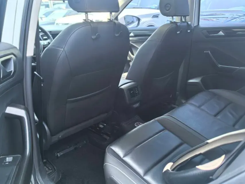 2022 Volkswagen T-Roc 1.4T 150HP L4 7DCT,autocango,china used car exporter,china ev exporter,chinese used car exporter,chinese used ev exporter