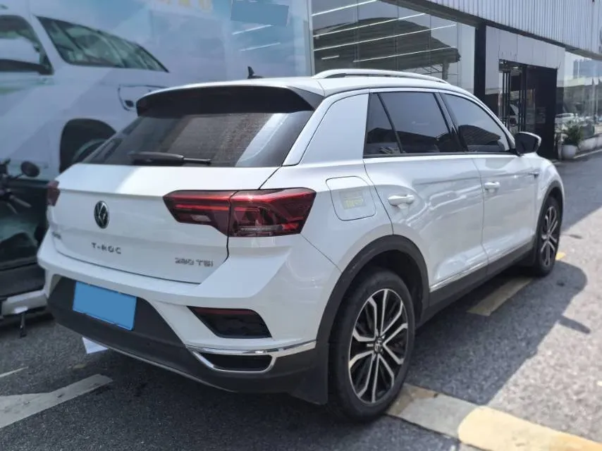 2022 Volkswagen T-Roc 1.4T 150HP L4 7DCT,autocango,china used car exporter,china ev exporter,chinese used car exporter,chinese used ev exporter