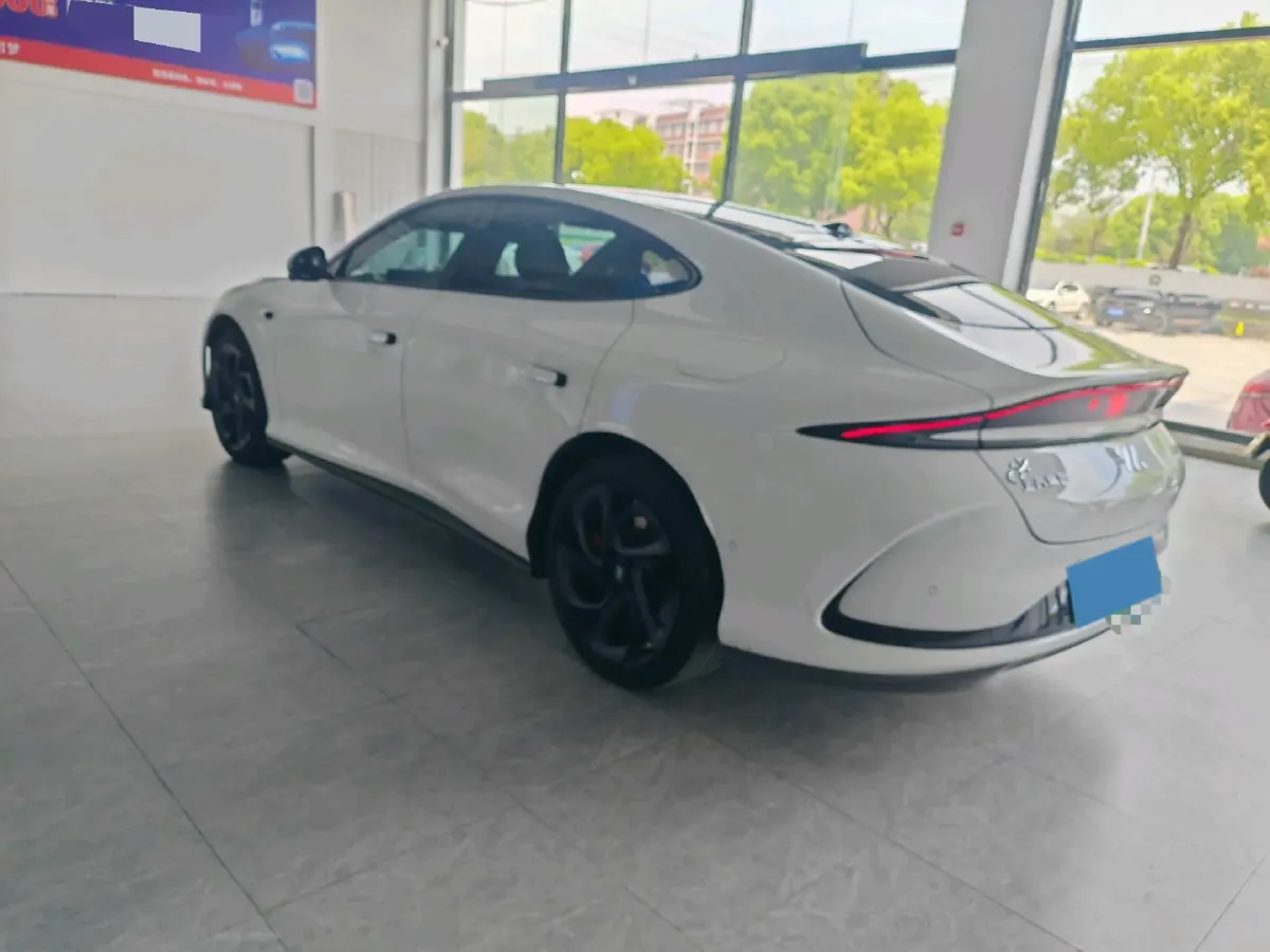 2024 IM L6 BEV 100KWH,autocango,china used car exporter,china ev exporter,chinese used car exporter,chinese used ev exporter