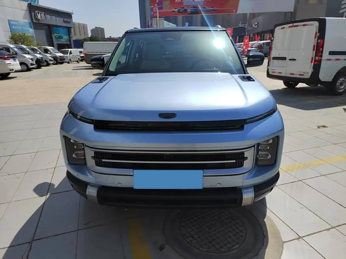 2023 Geely ICON 1.5T 181HP L4 7DCT,autocango,china used car exporter,china ev exporter,chinese used car exporter,chinese used ev exporter