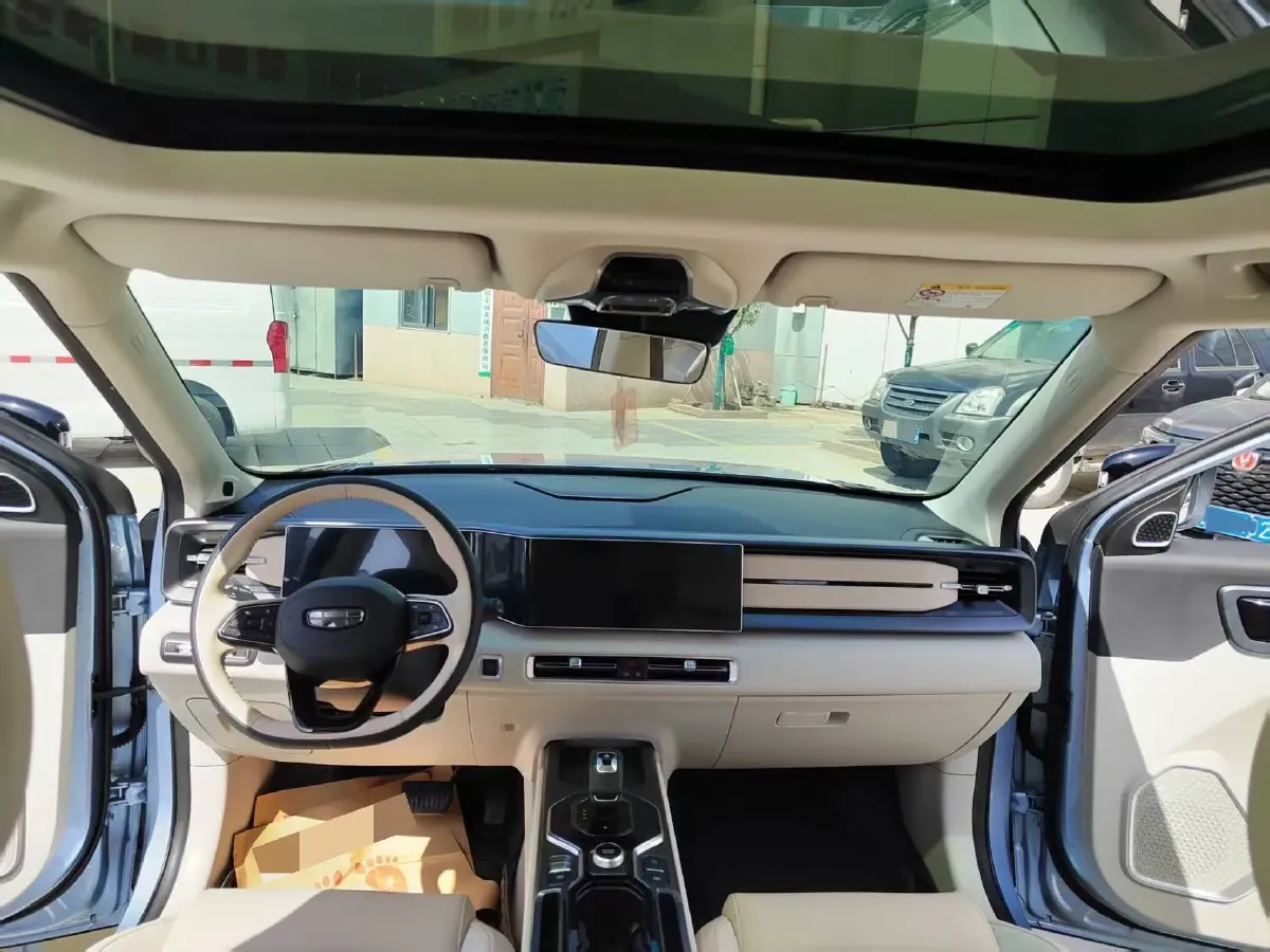 2023 Geely ICON 1.5T 181HP L4 7DCT,autocango,china used car exporter,china ev exporter,chinese used car exporter,chinese used ev exporter