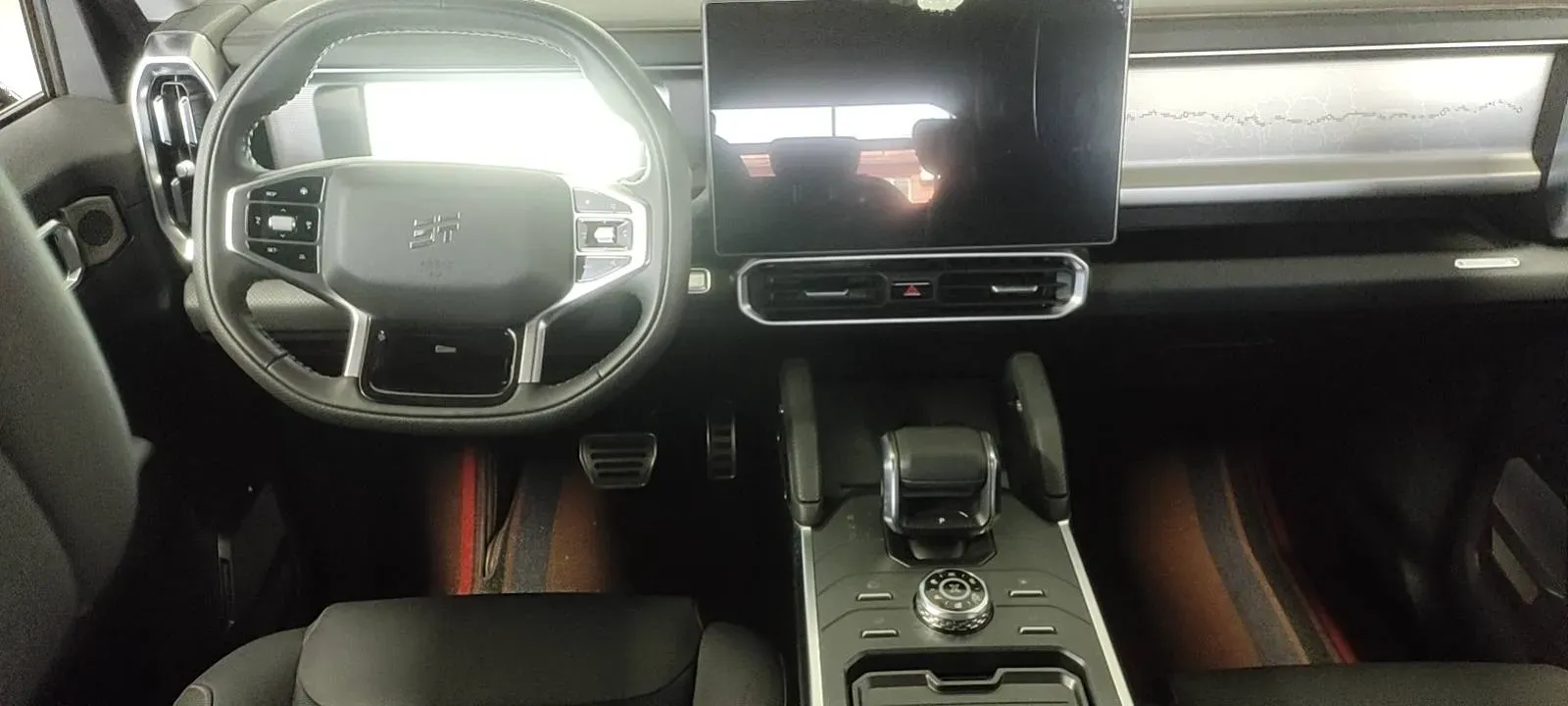 2024 Jetour Traveller 2.0T 254HP L4 7DCT,autocango,china used car exporter,china ev exporter,chinese used car exporter,chinese used ev exporter