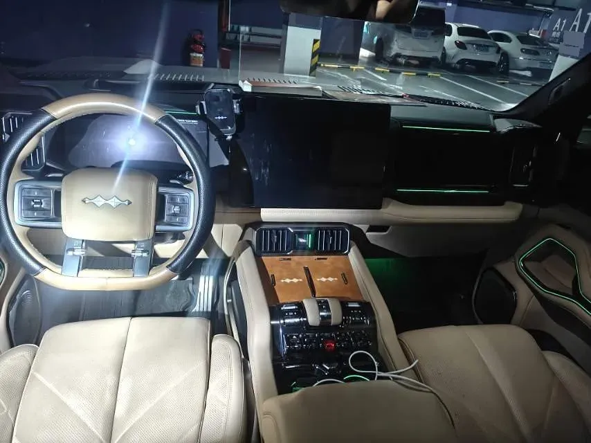 2025 FangChengBao Bao 8 2.0T 245HP L4 E-CVT PHEV 36.8KWH,autocango,china used car exporter,china ev exporter,chinese used car exporter,chinese used ev exporter