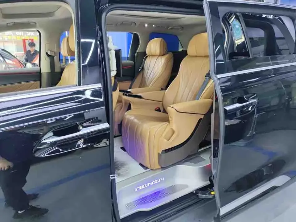 2022 Mercedes-Benz GLC Class 2.0T 197HP L4 9AT,autocango,china used car exporter,china ev exporter,chinese used car exporter,chinese used ev exporter