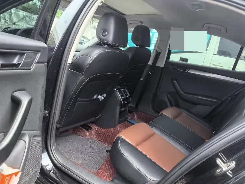 2018 Skoda Superb 1.8T 180HP L4 7DCT,autocango,china used car exporter,china ev exporter,chinese used car exporter,chinese used ev exporter