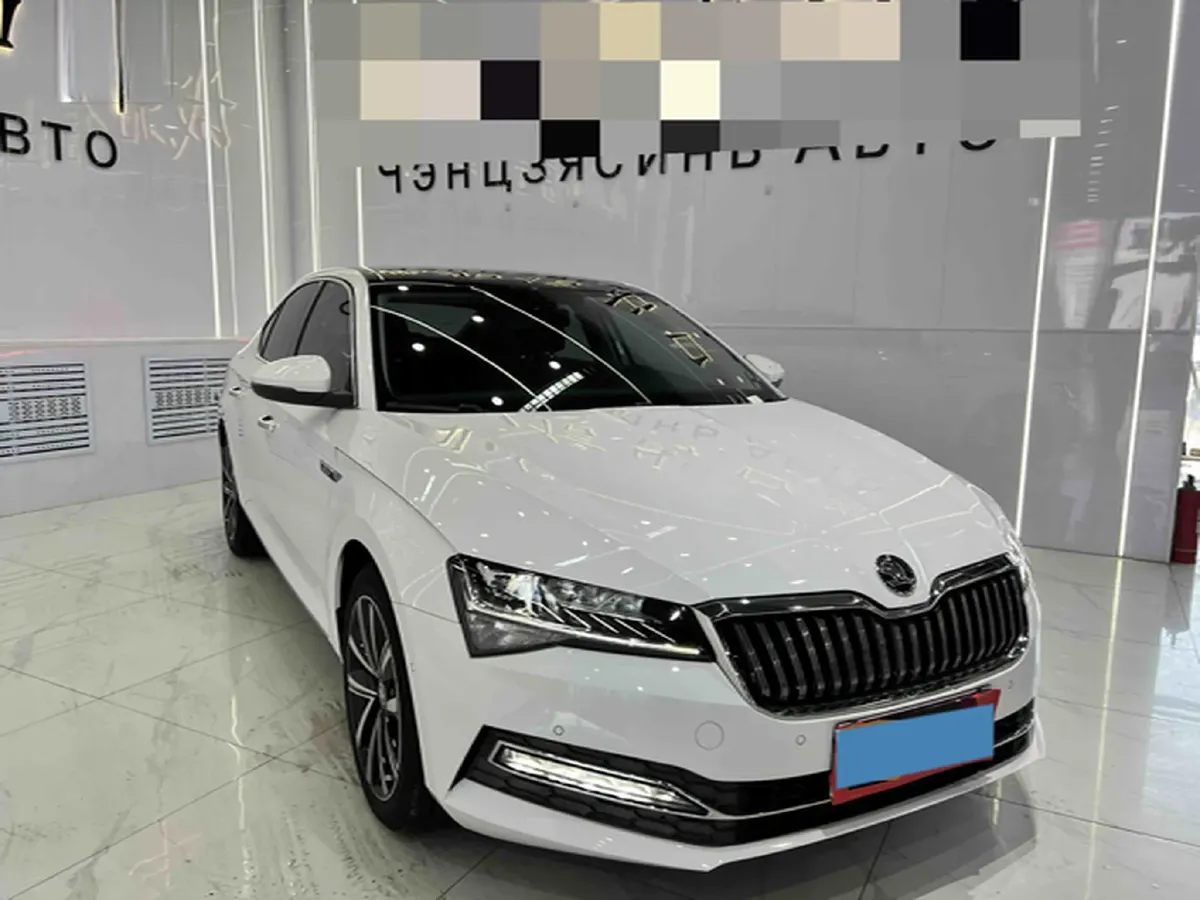 2022 Skoda Superb 1.4T 150HP L4 7DCT,autocango,china used car exporter,china ev exporter,chinese used car exporter,chinese used ev exporter