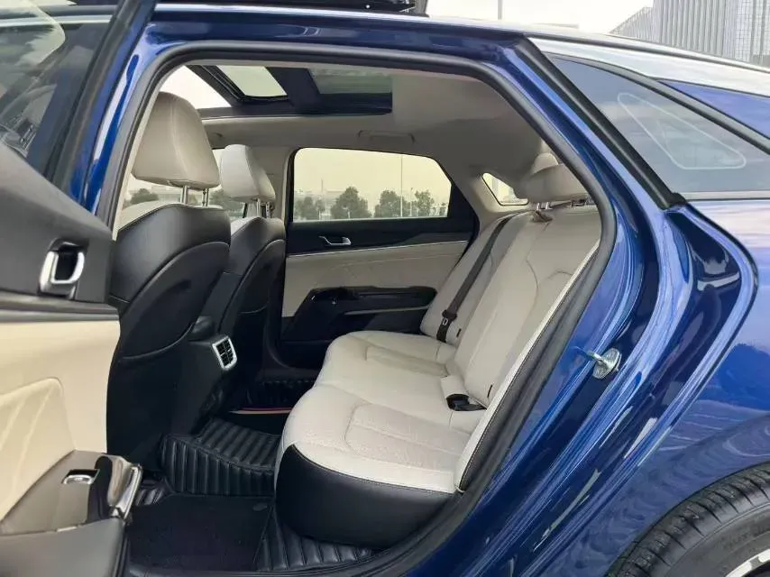 2020 Kia K5 1.5T 170HP L4 7DCT,autocango,china used car exporter,china ev exporter,chinese used car exporter,chinese used ev exporter