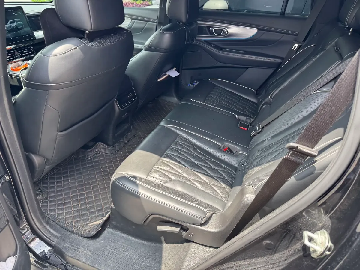 2022 GAC Trumpchi GS8 2.0T 252HP L4 8AT,autocango,china used car exporter,china ev exporter,chinese used car exporter,chinese used ev exporter