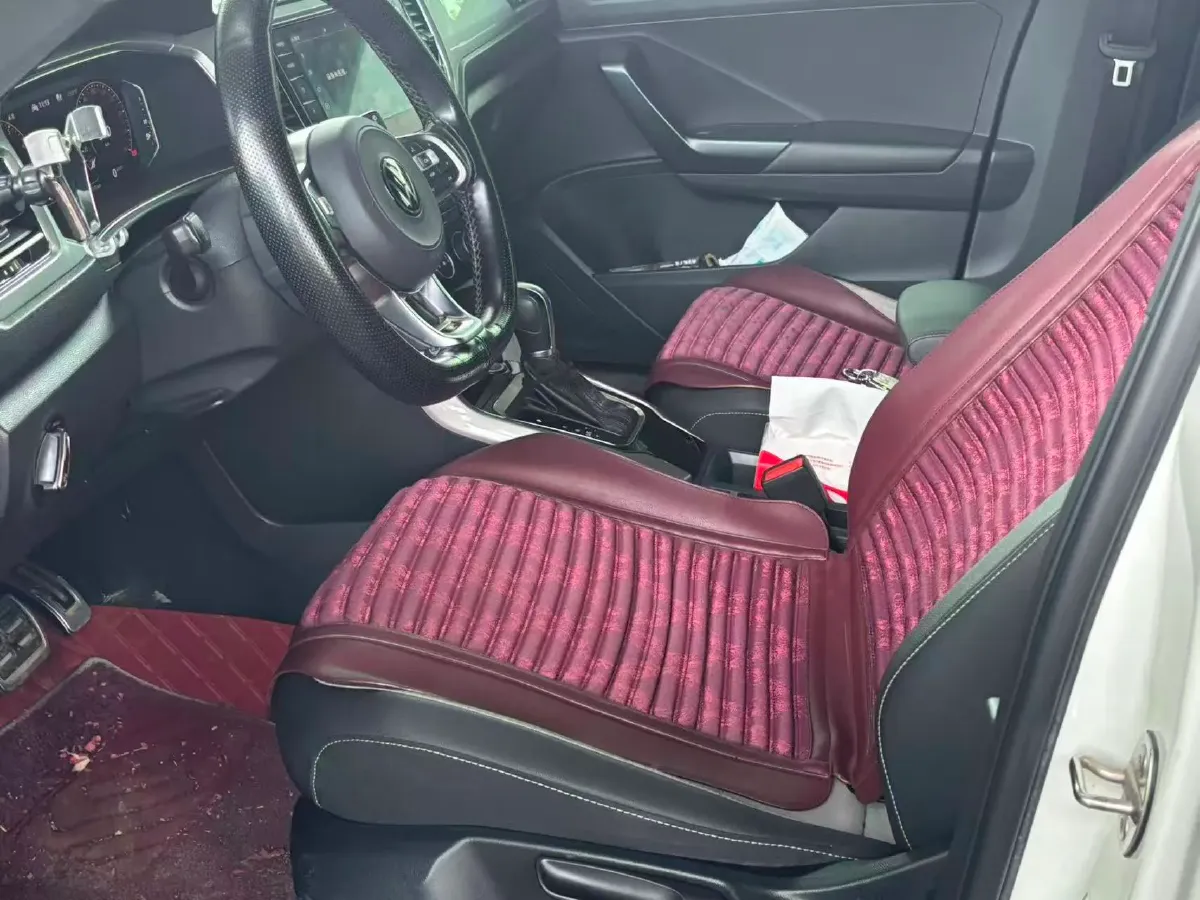 2022 Volkswagen T-Roc 1.4T 150HP L4 7DCT,autocango,china used car exporter,china ev exporter,chinese used car exporter,chinese used ev exporter