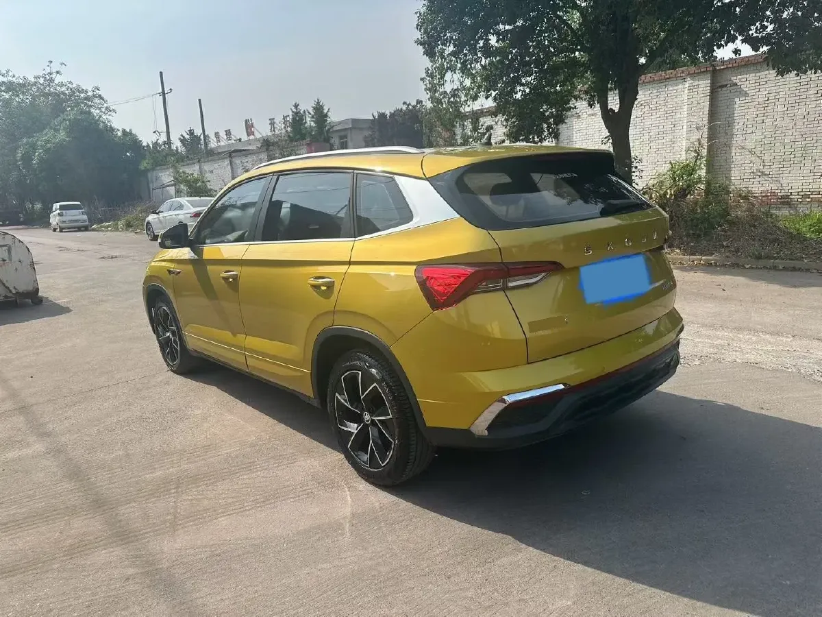 2020 Skoda Kamiq 1.2T 116HP L4 7DCT,autocango,china used car exporter,china ev exporter,chinese used car exporter,chinese used ev exporter