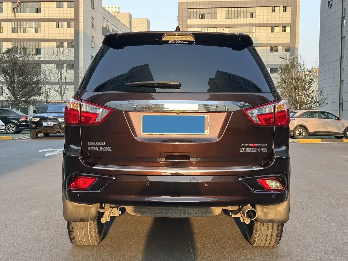 2018 Isuzu Mu-X 1.9T 163HP L4 6AT,autocango,china used car exporter,china ev exporter,chinese used car exporter,chinese used ev exporter