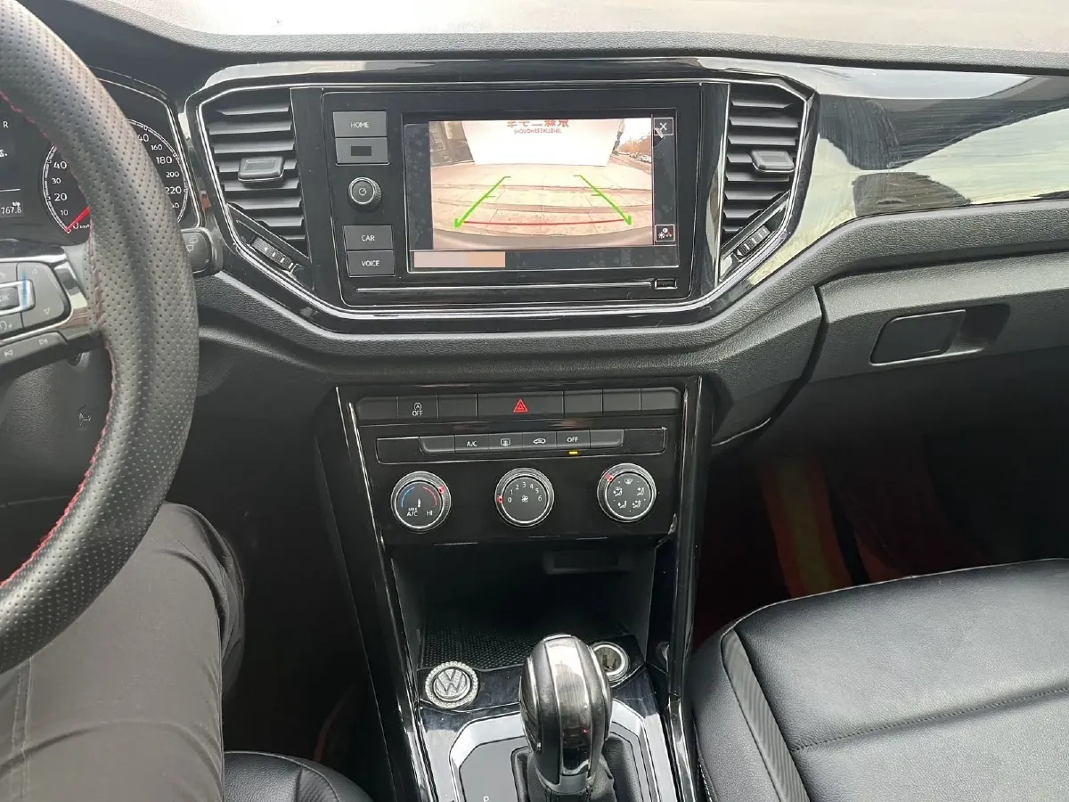 2019 Volkswagen T-Roc 1.4T 150HP L4 7DCT,autocango,china used car exporter,china ev exporter,chinese used car exporter,chinese used ev exporter