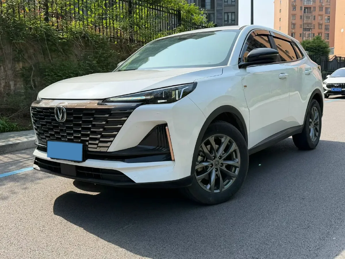 2022 ChangAn UNI-V 1.5T 188HP L4 7DCT,autocango,china used car exporter,china ev exporter,chinese used car exporter,chinese used ev exporter