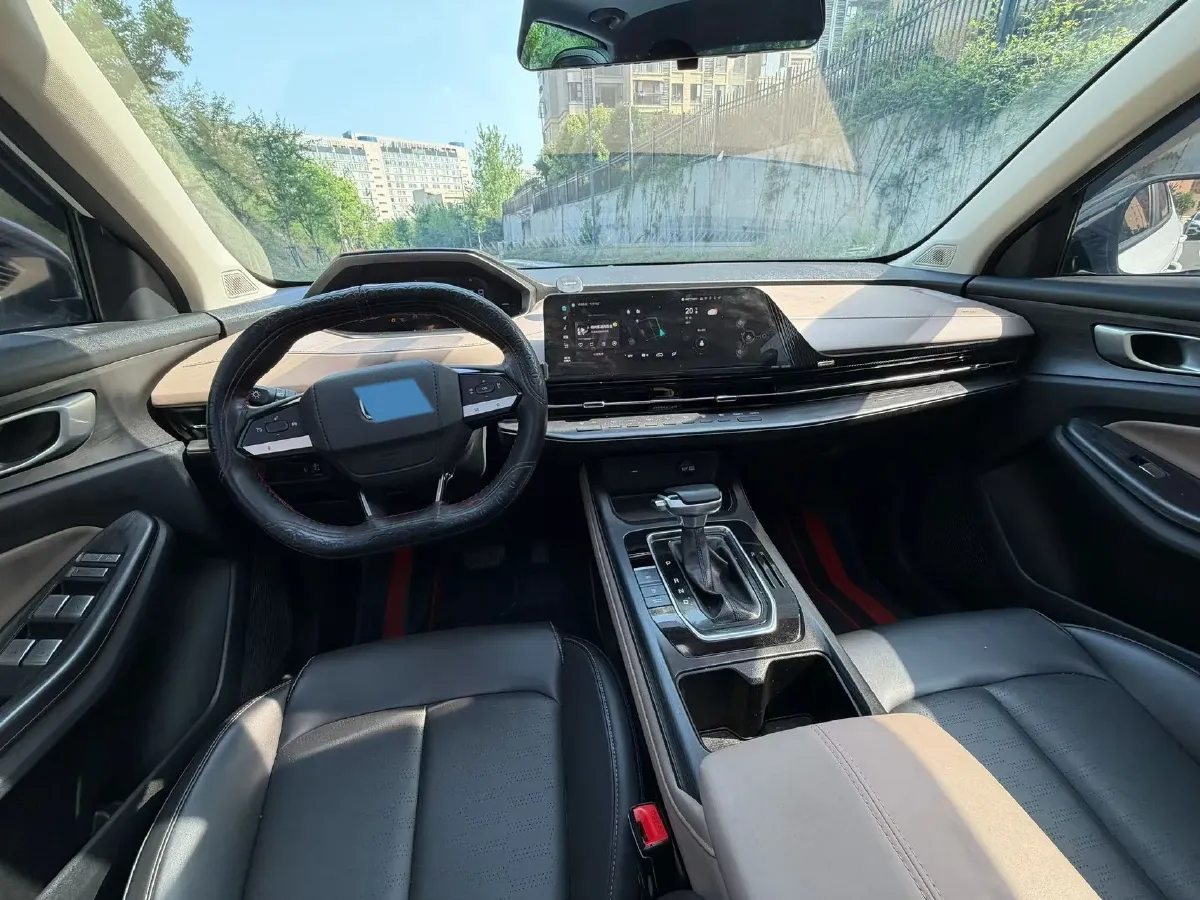 2022 ChangAn UNI-V 1.5T 188HP L4 7DCT,autocango,china used car exporter,china ev exporter,chinese used car exporter,chinese used ev exporter