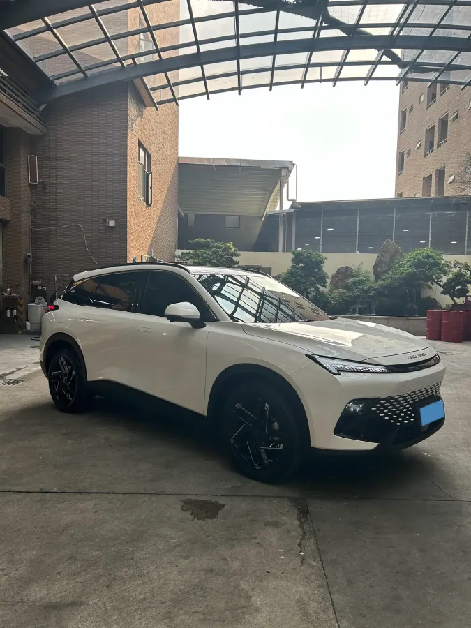 2022 BeiJing Auto Rubik 1.5T 188HP L4 7DCT,autocango,china used car exporter,china ev exporter,chinese used car exporter,chinese used ev exporter